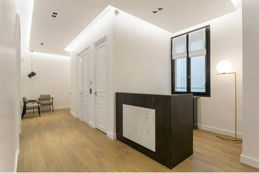 Bureau dans Paris à louer - Photo de l’immeuble – Image 2 sur 7