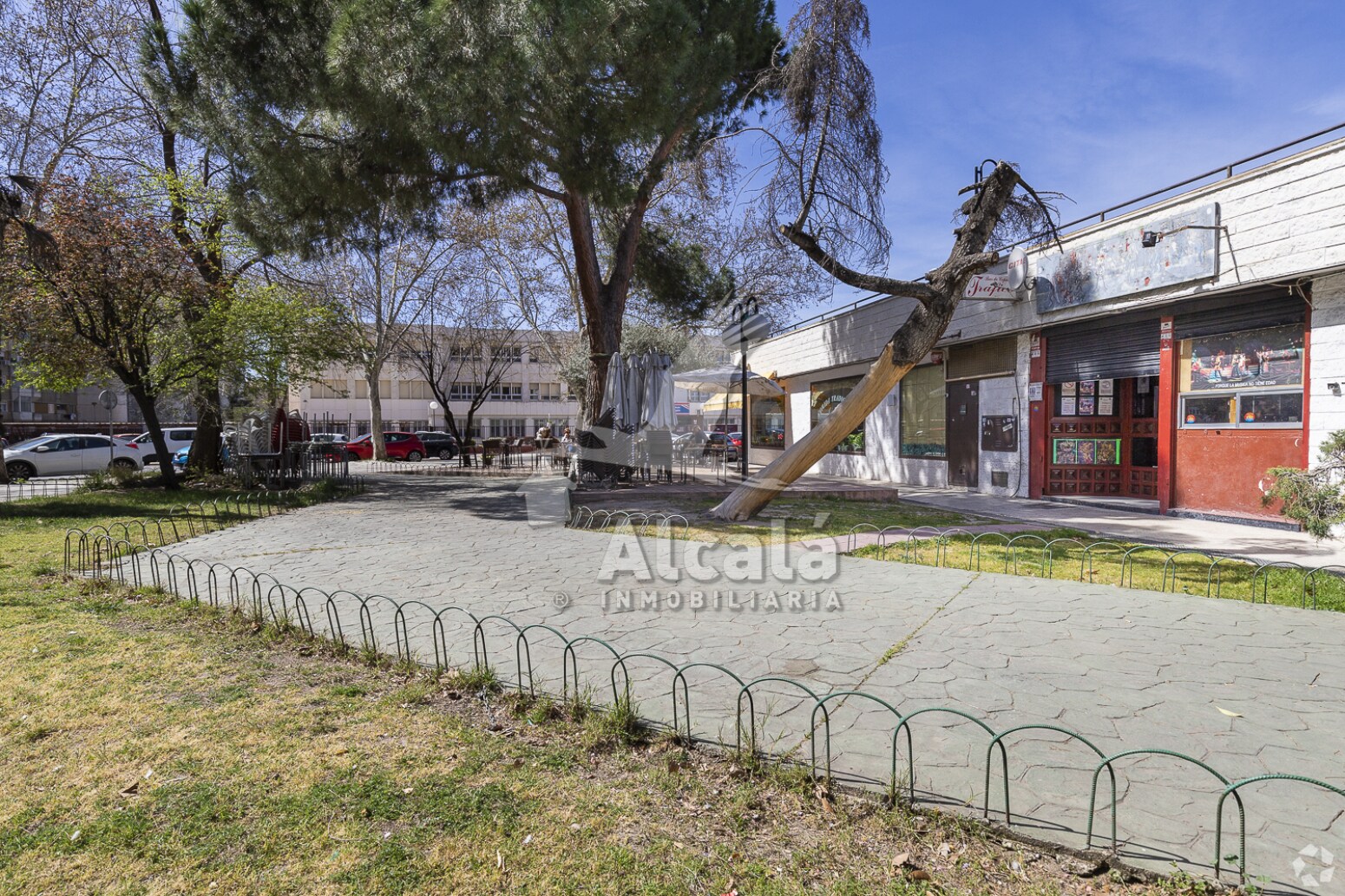 Local commercial dans Alcalá de Henares, Madrid à louer Photo intérieure– Image 1 sur 5