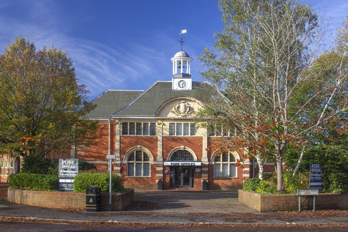 Alexandra Rd, Farnborough à louer Photo de l’immeuble– Image 1 sur 19