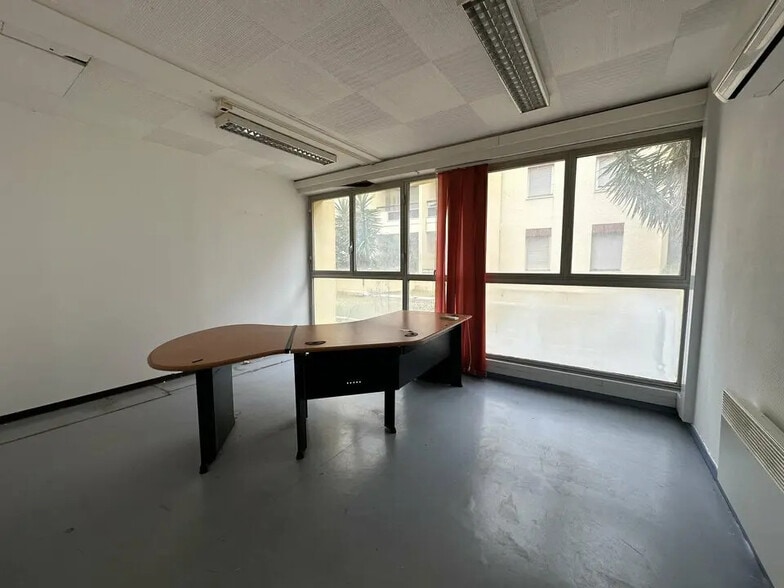 Bureau dans Montpellier à louer - Photo de l’immeuble – Image 3 sur 9