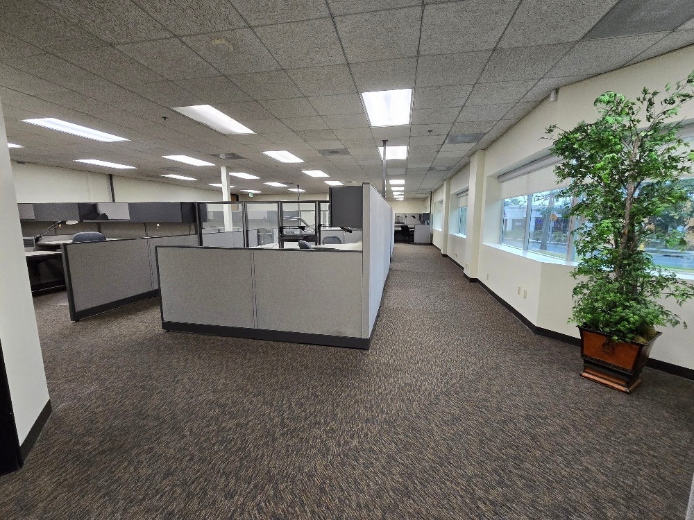 10350-10390 Commerce Center Dr, Rancho Cucamonga, CA à louer Photo intérieure– Image 1 sur 4