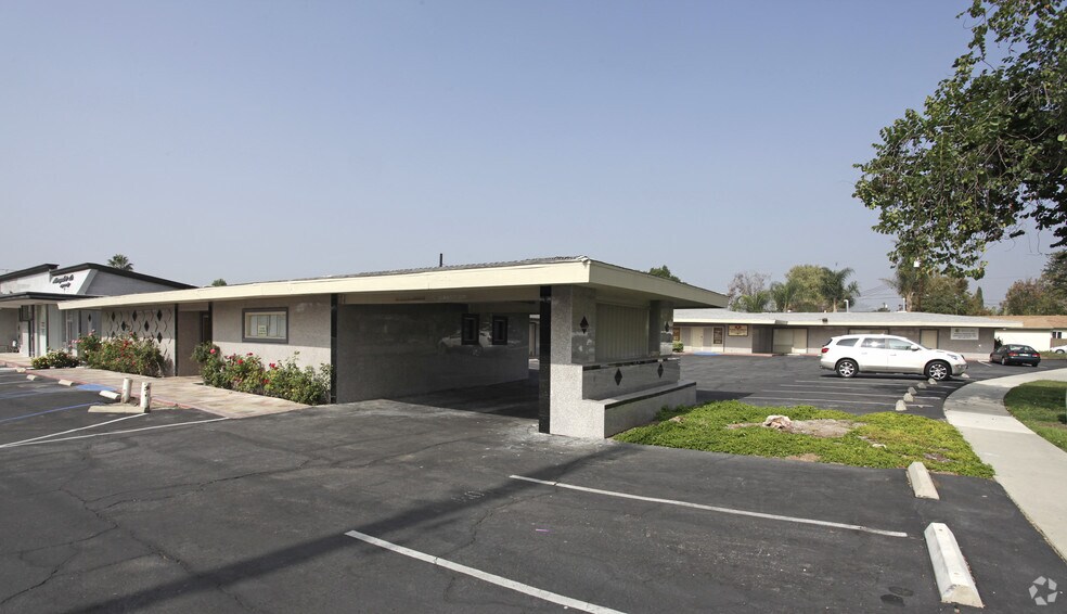 2501-2511 W La Habra Blvd, La Habra, CA à louer - Photo principale – Image 1 sur 9