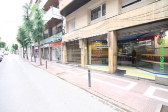 Local commercial dans Olesa de Montserrat, Barcelona à louer Photo de la construction– Image 2 sur 6