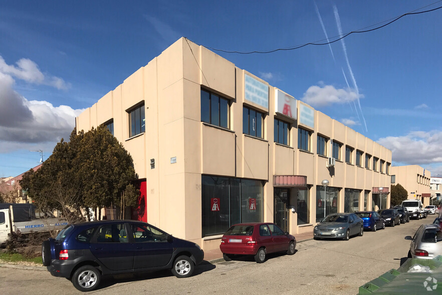 Industriel/Logistique dans Azuqueca de Henares, Guadalajara à louer - Photo de l’immeuble – Image 1 sur 1
