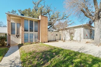 Plus de détails pour 121 Scott St, San Marcos, TX - Spécialisé à vendre