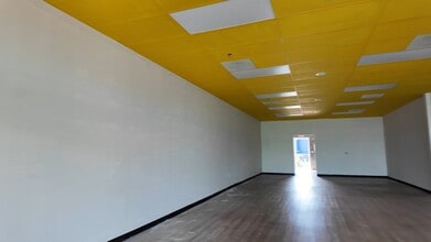 6035 Peachtree Rd, Atlanta, GA à louer - Vidéo sur l’annonce professionnelle 