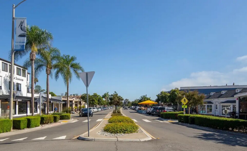 5685-5693 La Jolla Blvd, La Jolla, CA à louer - Photo de l’immeuble – Image 3 sur 34