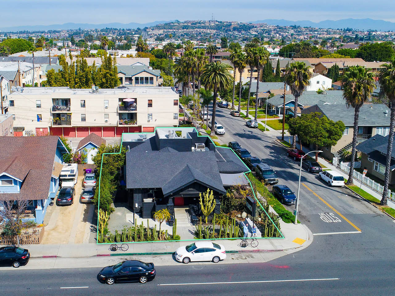 1837 E 7th St, Long Beach, CA à louer Photo de l’immeuble– Image 1 sur 36