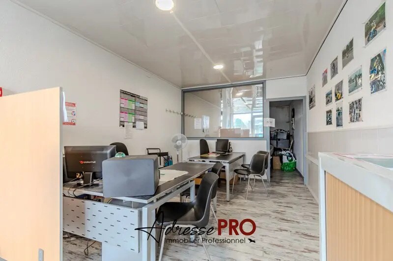 Local commercial dans VILLENAVE-D'ORNON à vendre - Photo de l’immeuble – Image 1 sur 4