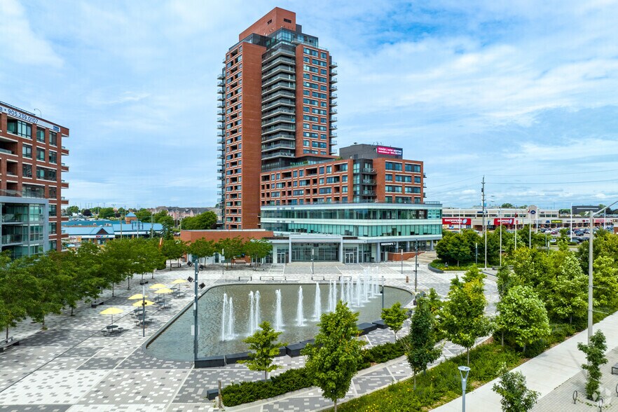 67 Bayly St W, Ajax, ON à louer - Photo de l’immeuble – Image 2 sur 4