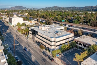 12660 Riverside Dr, Valley Village, CA - Vue aérienne vue de carte - Image1