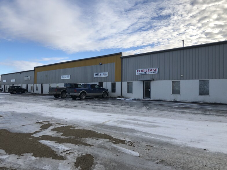 4000 Landry Ave, Red Deer County, AB à louer - Photo de l’immeuble – Image 2 sur 32