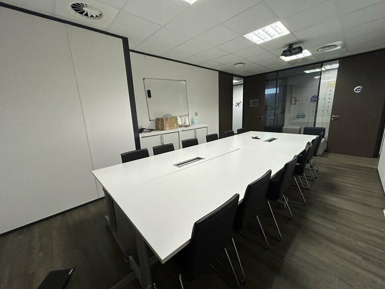 Bureaux/Local commercial dans Metz à louer - Photo intérieure – Image 3 sur 14