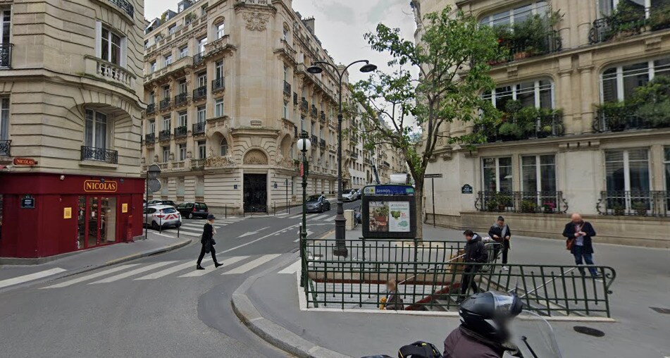 Local commercial dans Paris à louer Photo de l’immeuble– Image 1 sur 4