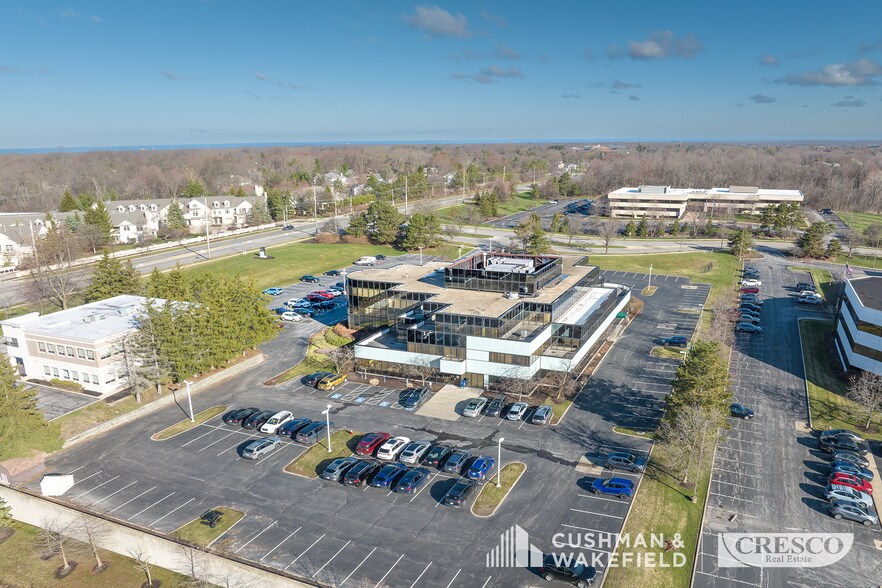 25700 Science Park Dr, Beachwood, OH à vendre - Photo de l’immeuble – Image 3 sur 13