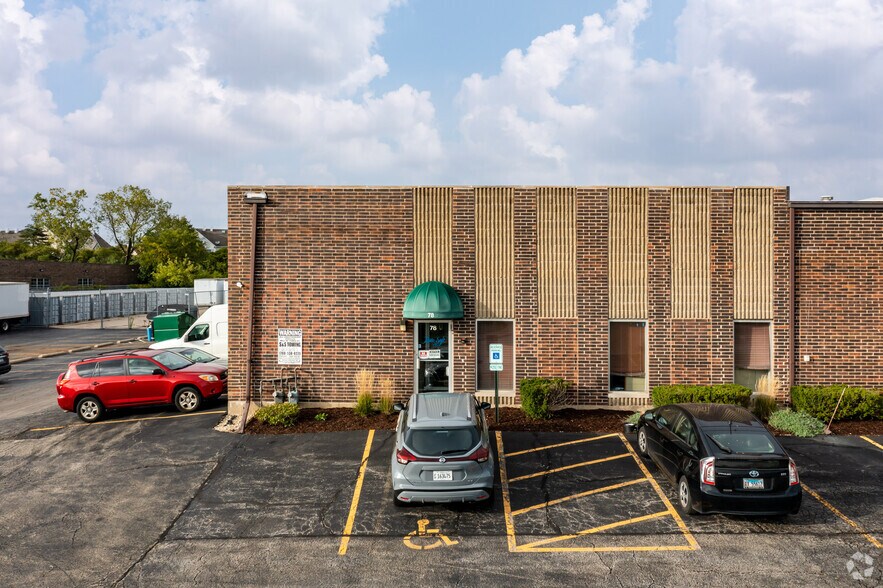 50-88 Eisenhower Ln N, Lombard, IL à louer - Photo de l’immeuble – Image 3 sur 11