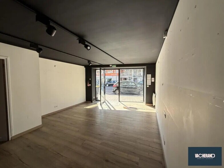Local commercial dans Lambersart à louer - Photo de l’immeuble – Image 1 sur 9