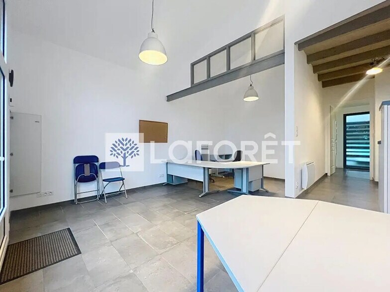 Bureau dans  à louer - Photo intérieure – Image 2 sur 7