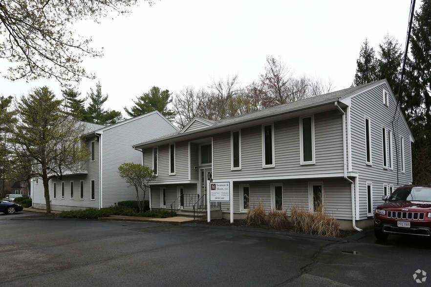 353 W Center St, West Bridgewater, MA à vendre - Photo principale – Image 1 sur 6