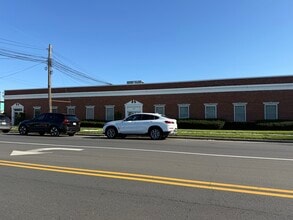 141 Central Ave, Farmingdale, NY à louer Photo intérieure– Image 1 sur 12