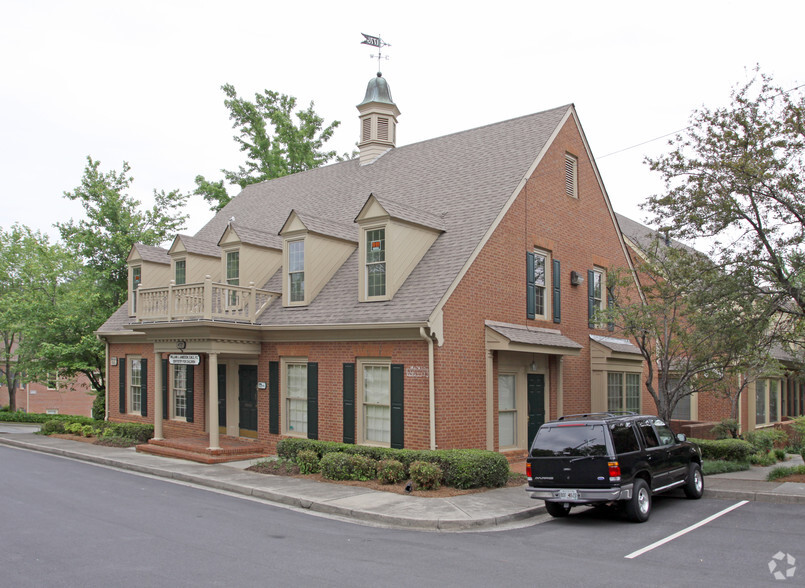4721 Chamblee Dunwoody Rd, Dunwoody, GA à louer - Photo de l’immeuble – Image 3 sur 4