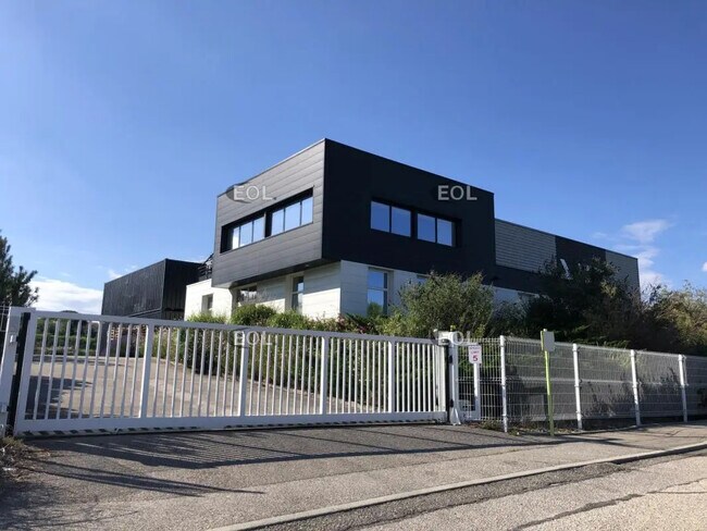 Plus de détails pour Industriel/Logistique à louer