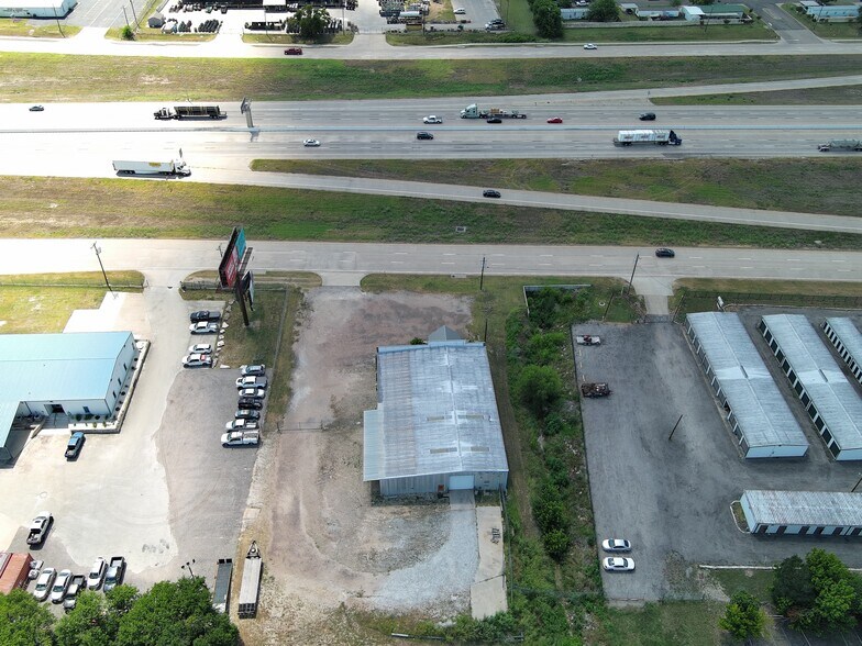 2604 S IH 35, Belton, TX à louer - Photo de l’immeuble – Image 3 sur 9