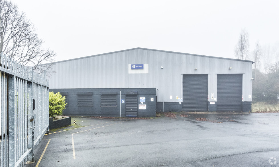 Ennis Clos, Manchester à louer - Photo principale – Image 1 sur 3