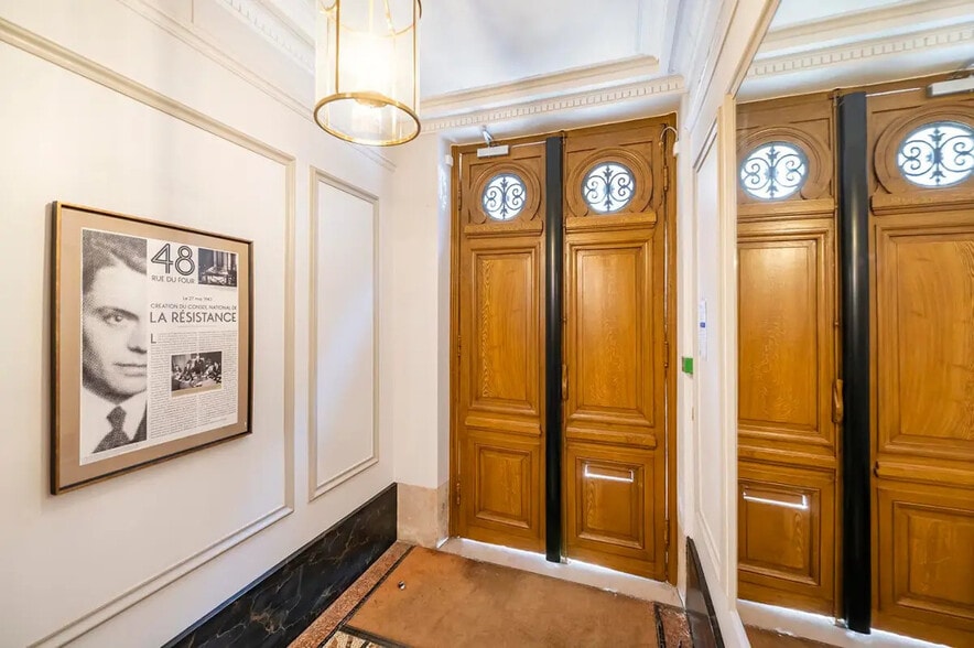 48 Rue Du Four, Paris à vendre - Photo de l’immeuble – Image 2 sur 10
