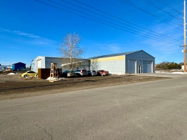 412 E Railroad Ave N, Manhattan, MT à vendre - Photo de l’immeuble – Image 2 sur 32
