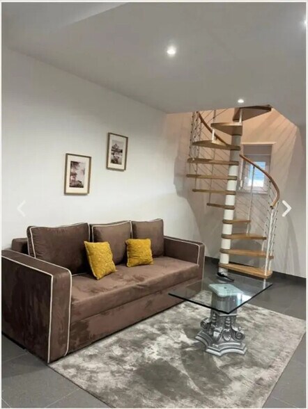 Local commercial dans Forbach à vendre - Photo de l’immeuble – Image 3 sur 8