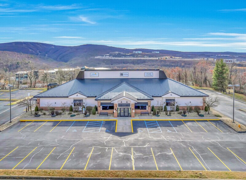 20-26 Montage Mountain rd, Moosic, PA à louer - Photo principale – Image 1 sur 29