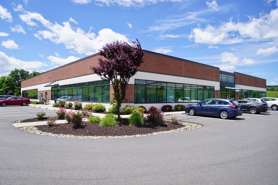 150 Enterprise Way, Pittston Township, PA à louer - Photo de l’immeuble – Image 3 sur 6