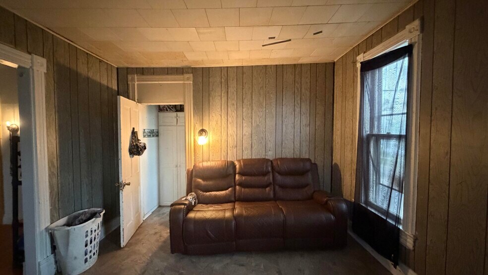 200 N Jefferson St, Abingdon, IL à vendre - Photo de l’immeuble – Image 2 sur 5