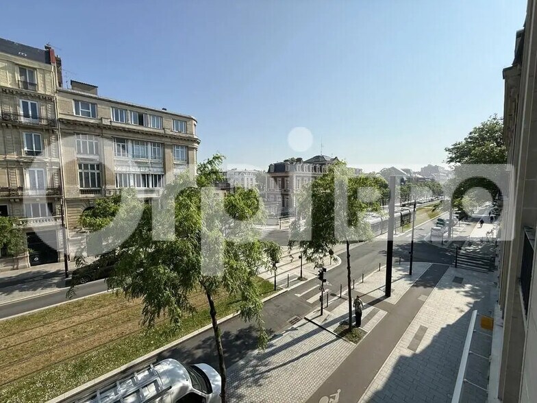 Bureau dans Le Havre à louer - Photo de l’immeuble – Image 1 sur 6
