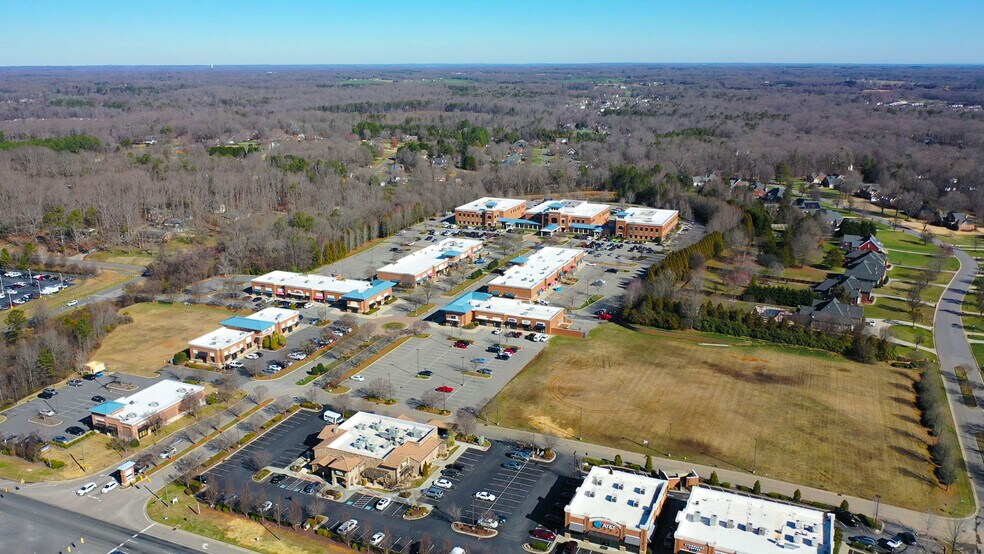 2900 Hwy 74, Monroe, NC à louer - Photo de l’immeuble – Image 2 sur 10