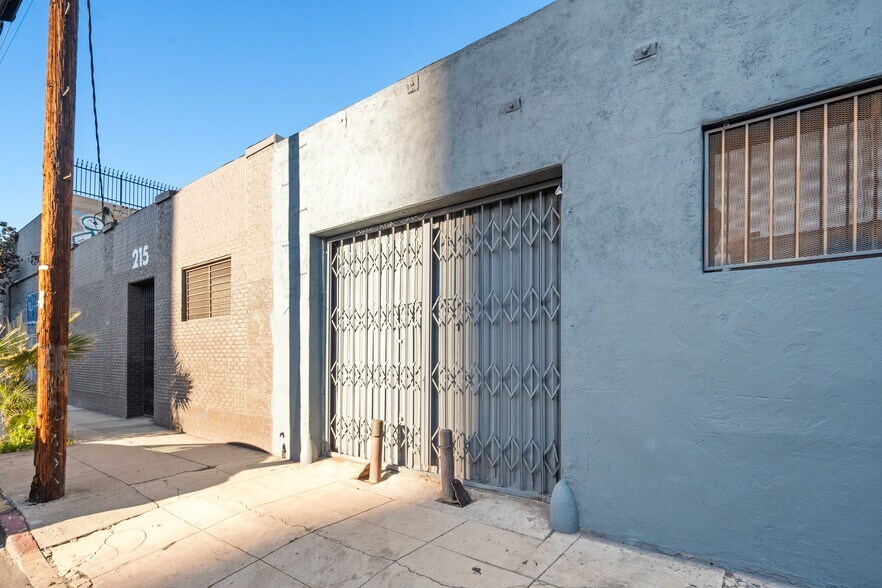 1421 S Hill St, Los Angeles, CA à vendre - Photo de l’immeuble – Image 3 sur 47