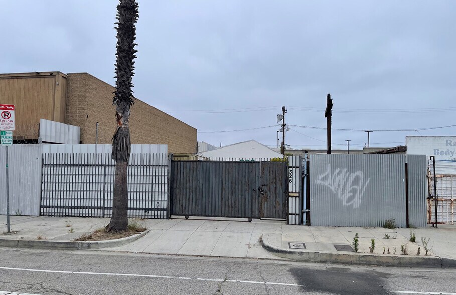 326 N Avalon Blvd, Wilmington, CA à vendre - Photo de l’immeuble – Image 2 sur 7