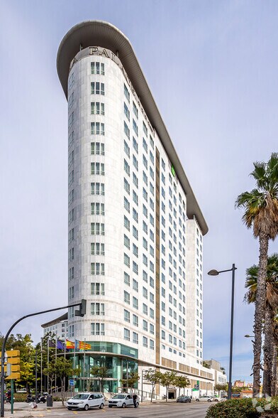 Avinguda de les Corts Valencianes, 58, València, Valencia à louer - Photo de l’immeuble – Image 2 sur 5