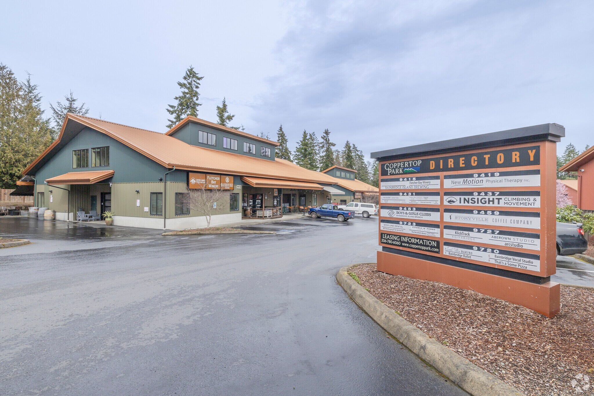 9415 Coppertop Loop NE, Bainbridge Island, WA à vendre Photo de l’immeuble– Image 1 sur 12