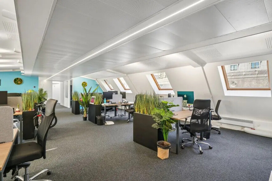 25 Rue De Choiseul, Paris à louer - Photo de l’immeuble – Image 3 sur 17