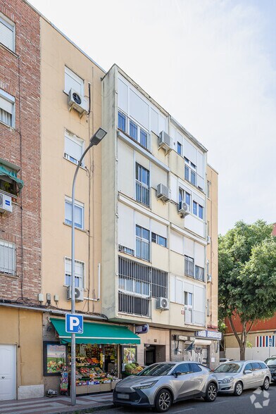 Calle del Castillo de Simancas, 22, Madrid, Madrid à louer - Photo de l’immeuble – Image 2 sur 2