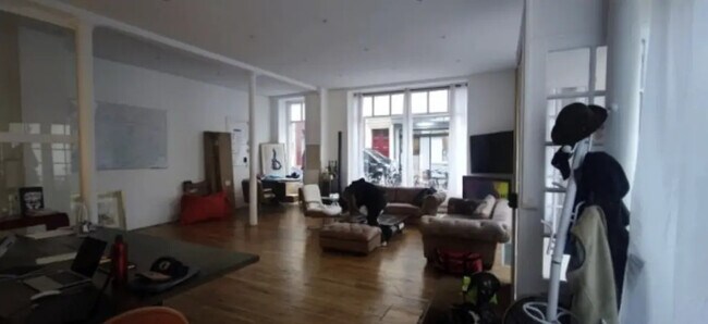 Plus de détails pour Local commercial à louer