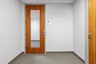 8229 Boone Blvd, Vienna, VA à louer Photo intérieure– Image 2 sur 22