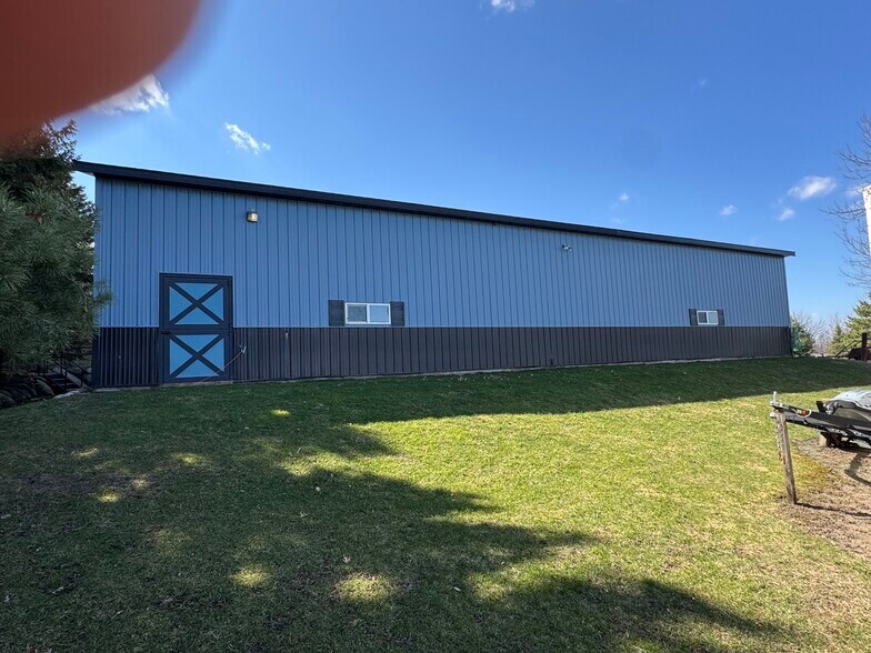4975 Le Sueur Ave, New Prague, MN à louer - Photo de l’immeuble – Image 2 sur 5