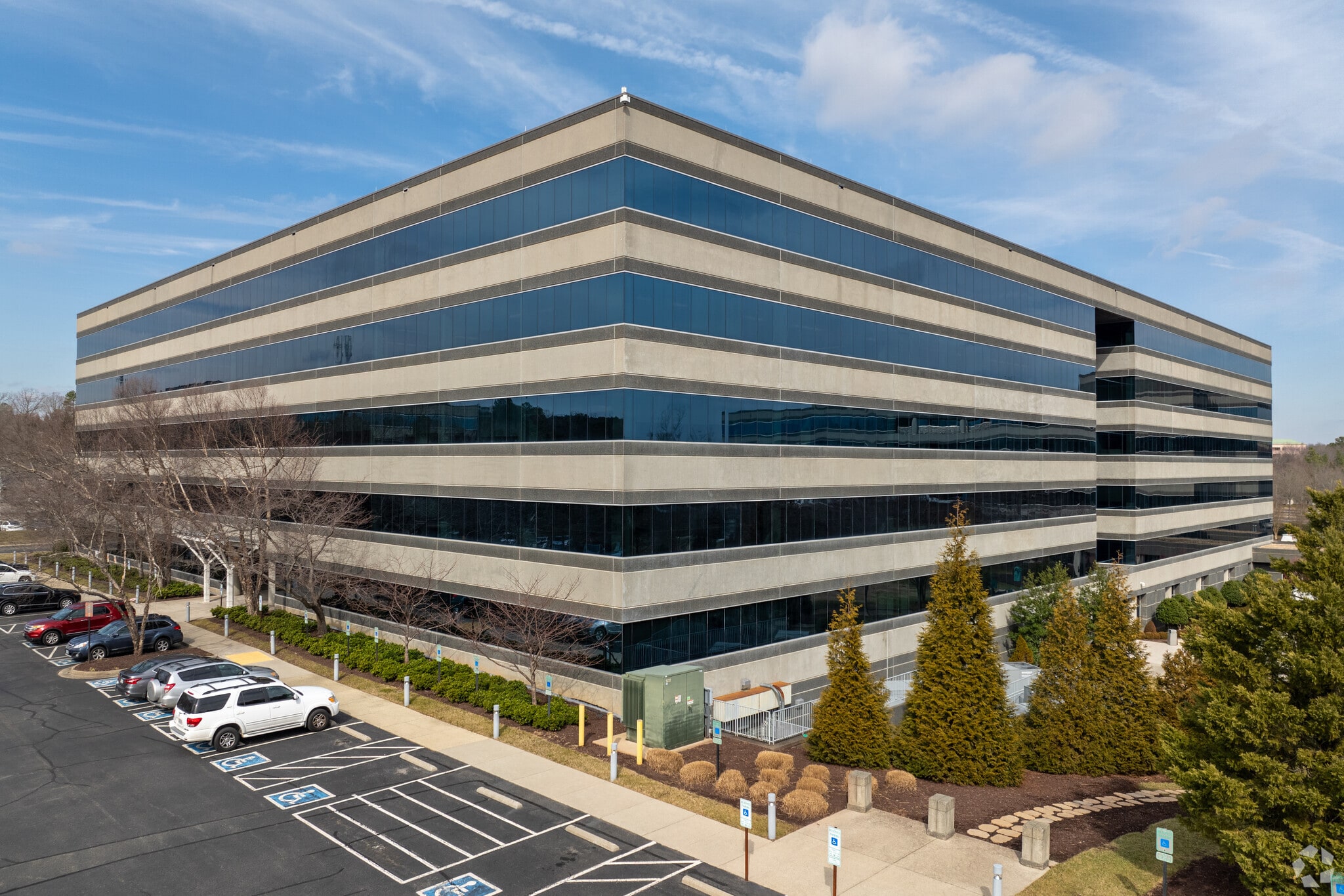 9954 Mayland Dr, Richmond, VA à louer Photo principale– Image 1 sur 5