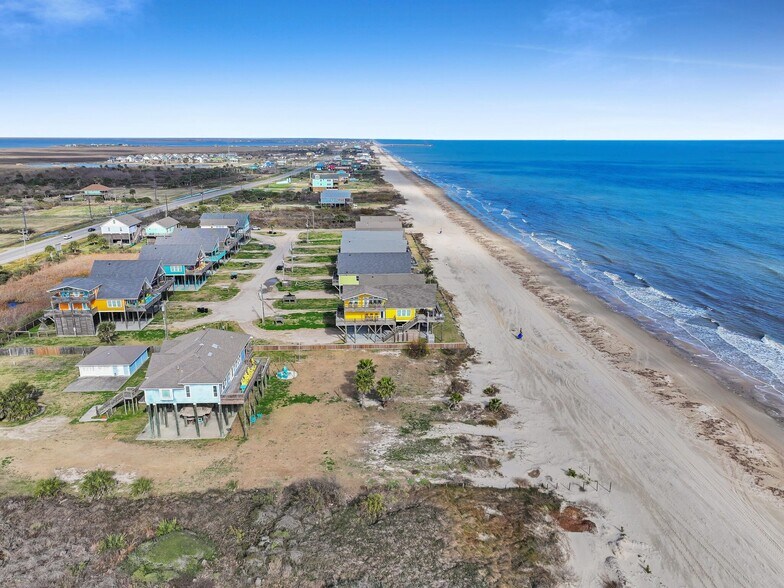 1120 Alex Dr., Gilchrist, TX à vendre - Photo de l’immeuble – Image 3 sur 5