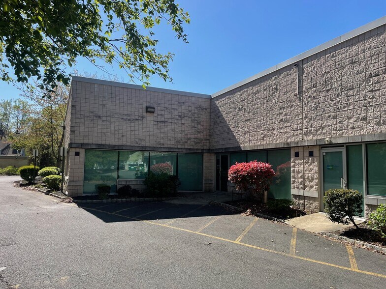 3297 Rt 66, Neptune, NJ à louer - Photo de l’immeuble – Image 2 sur 8