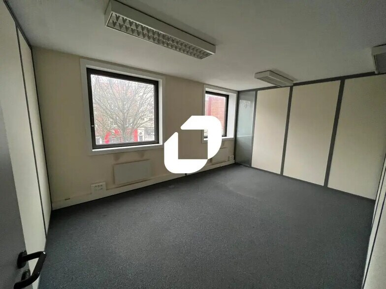 Bureau dans Arras à louer - Photo de l’immeuble – Image 3 sur 6