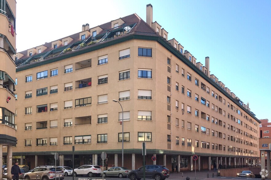 Local commercial dans Alcalá de Henares, Madrid à louer - Photo principale – Image 1 sur 2
